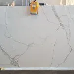 CALACATTA STATUARIO THIN VEIN EXTRA porțelan Alb din 🇮🇹 Italia